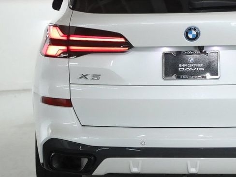 Used 2024 BMW X5 xDrive50e w/ Executive Package AWD/4WD image 45