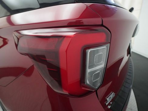 Used 2023 Ford Explorer ST-Line w/ Class IV Trailer Tow Package image 33