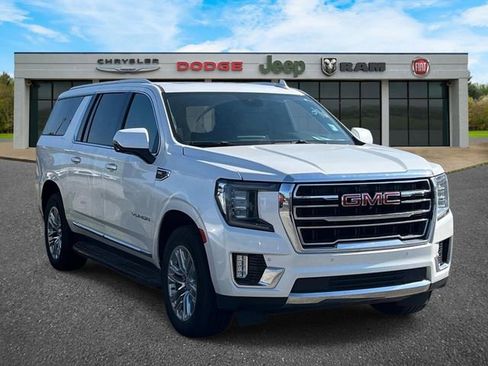 Used 2023 GMC Yukon XL SLT w/ SLT Premium Package AWD/4WD image 1