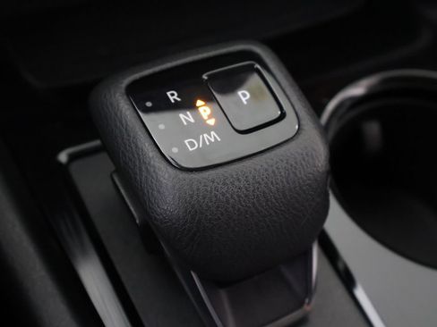 Used 2023 Nissan Rogue SV AWD/4WD image 46