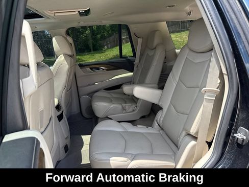 Used 2019 Cadillac Escalade Premium Luxury AWD/4WD image 28