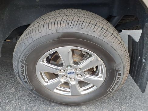 Used 2020 Ford F150 XLT w/ Equipment Group 302A Luxury AWD/4WD image 7