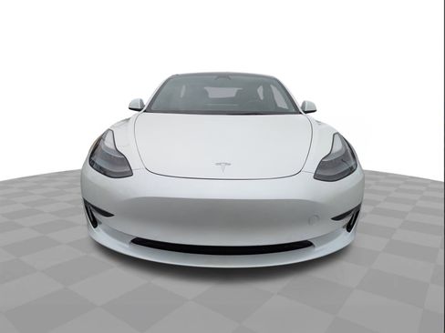 Used 2022 Tesla Model 3 Performance image 9