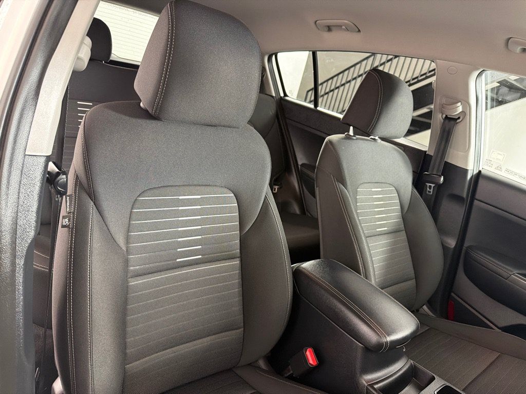 Used 2020 Kia Sportage LX w/ LX Popular Package FWD image 23