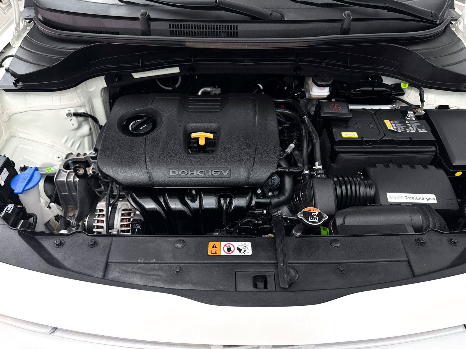Used 2025 Kia Soul LX w/ LX Technology Package FWD image 7