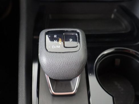 Used 2024 Nissan Rogue SV image 42