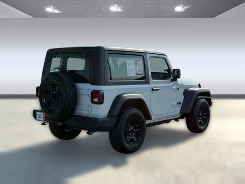 Used 2025 Jeep Wrangler Sport AWD/4WD image 9