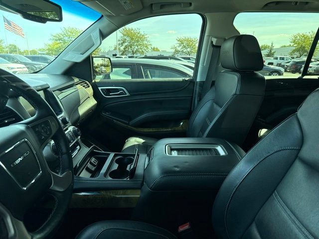 Used 2017 GMC Yukon Denali w/ Open Road Package AWD/4WD image 9