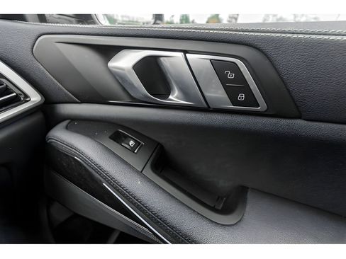 Used 2022 BMW X5 xDrive40i image 25