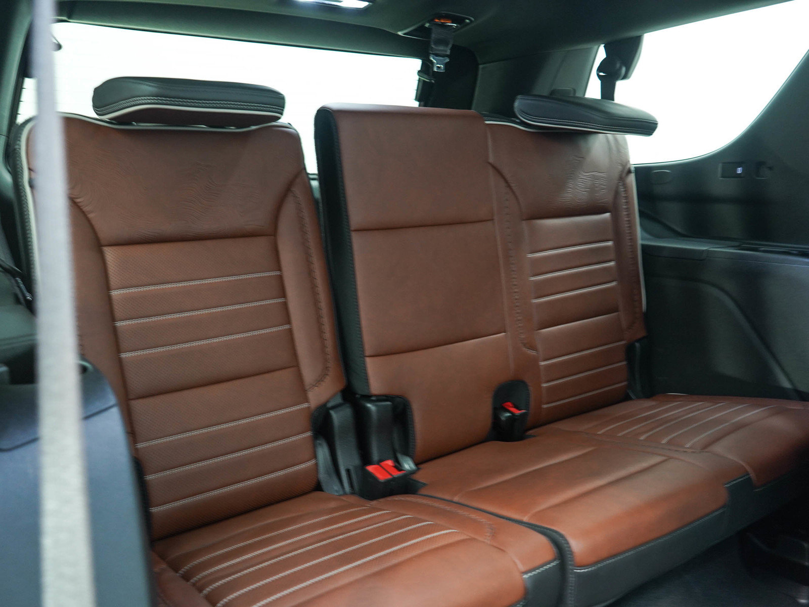 Used 2024 GMC Yukon Denali Ultimate AWD/4WD image 14