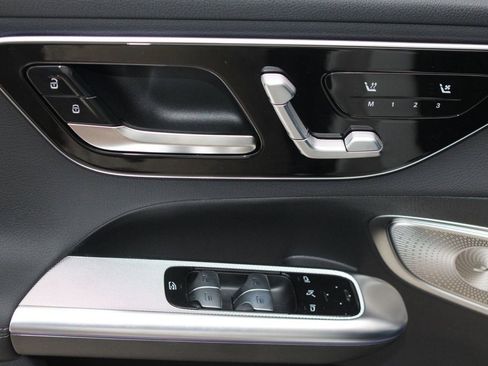 Used 2026 Mercedes-Benz GLC 300 4MATIC image 13