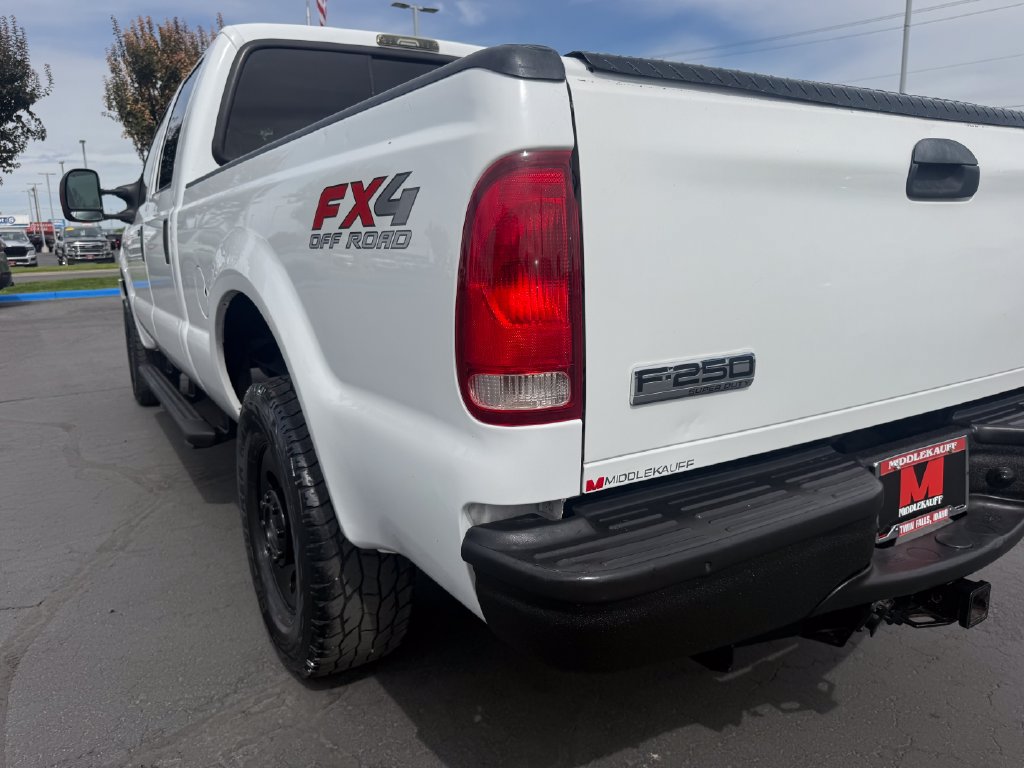 Used 2005 Ford F250 XLT AWD/4WD image 15