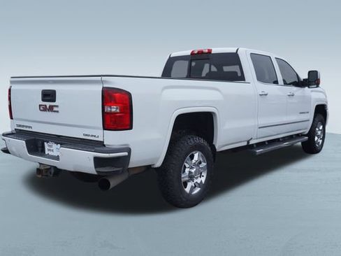 Used 2019 GMC Sierra 3500 Denali w/ Duramax Plus Package image 8