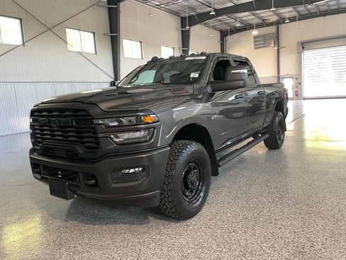 Used 2025 RAM 2500 Tradesman AWD/4WD image 3