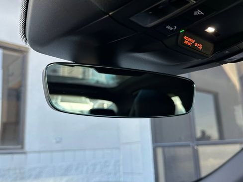 Used 2022 Porsche Taycan image 34