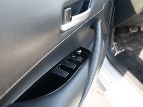 Used 2021 Toyota Corolla SE image 7