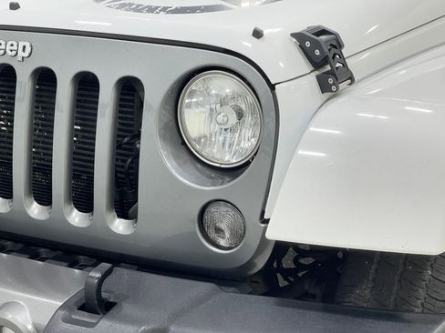 Used 2014 Jeep Wrangler Unlimited Sport image 29