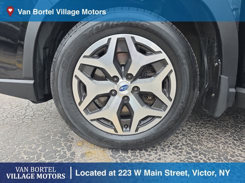 Used 2021 Subaru Forester Premium AWD/4WD image 30