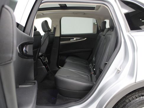 Used 2022 Lincoln Nautilus Reserve image 38