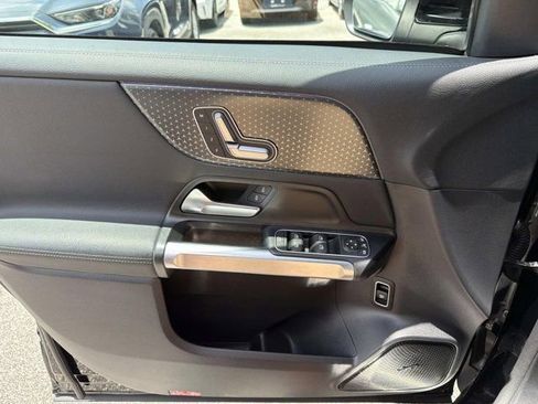 Used 2024 Mercedes-Benz EQB 250+ image 6