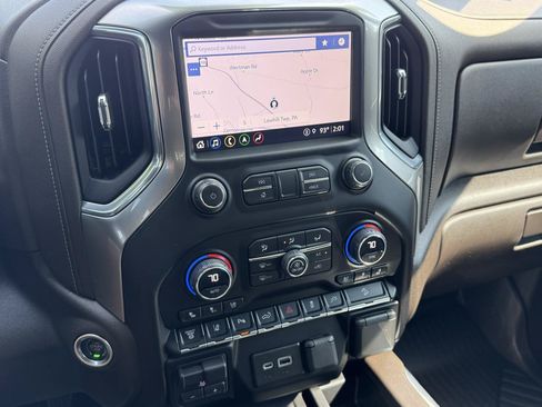 Used 2023 Chevrolet Silverado 2500 LTZ w/ LTZ Plus Package AWD/4WD image 18