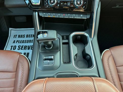 Certified 2024 GMC Sierra 1500 Denali Ultimate AWD/4WD image 26