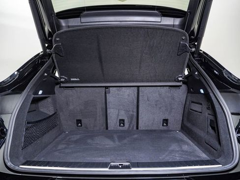 Certified 2025 Porsche Cayenne Coupe image 28