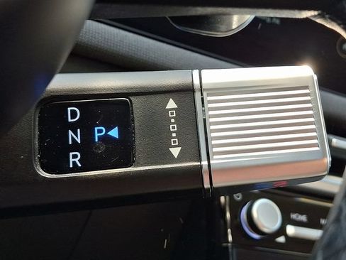 Used 2025 Hyundai Tucson Limited AWD/4WD image 15