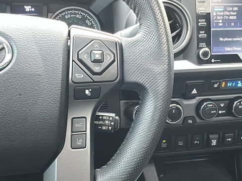 Used 2021 Toyota Tacoma TRD Off-Road w/ TRD Premium Off Road Package image 19