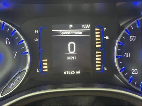 Used 2023 Chrysler Voyager LX FWD image 45