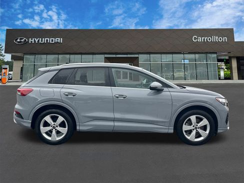 Used 2022 Audi Q4 e-tron Premium image 4