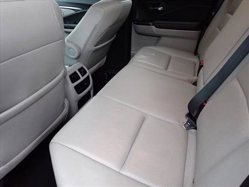 Used 2017 Honda Ridgeline RTL image 8