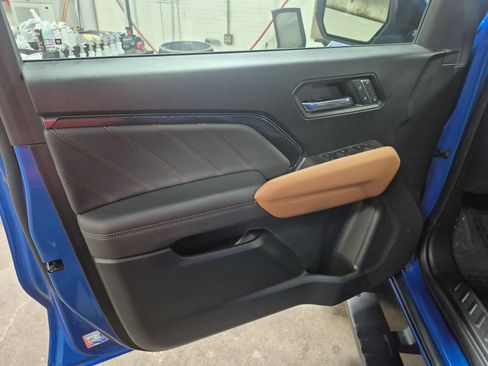 Used 2023 GMC Canyon AT4 w/ AT4 Premium Package image 24