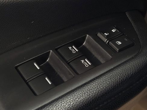Used 2017 Honda Pilot EX image 32