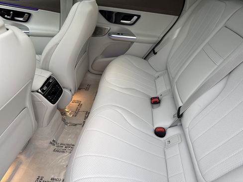 Certified 2023 Mercedes-Benz EQE 350+ SUV image 36