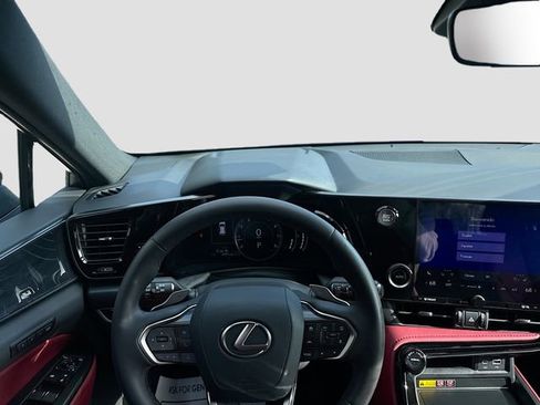 Used 2025 Lexus NX 250 FWD w/ Towing Package (2000 Lbs) image 17