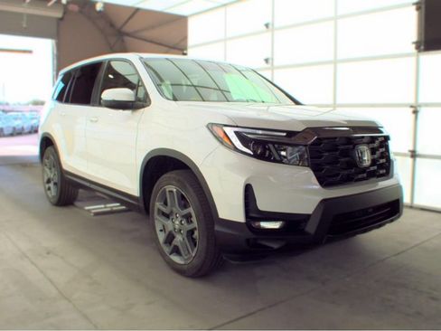 Used 2023 Honda Passport EX-L image 4