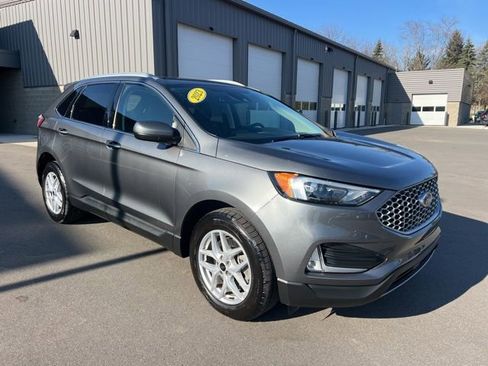 Used 2023 Ford Edge SEL w/ Convenience Package AWD/4WD image 3