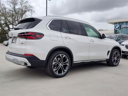 New 2026 BMW X5 sDrive40i w/ Climate Comfort Package image 5
