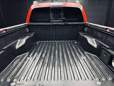 Used 2020 Toyota Tacoma TRD Off-Road AWD/4WD image 43