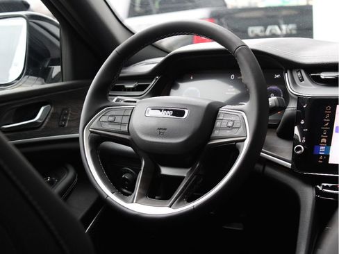 New 2026 Jeep Grand Cherokee Limited AWD/4WD image 14