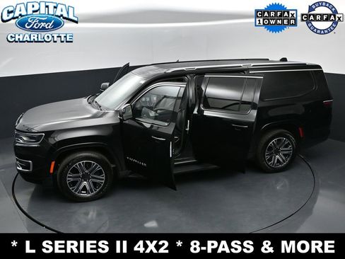Used 2024 Jeep Wagoneer L Series II RWD image 36
