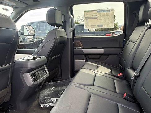 New 2026 Ford F250 Lariat w/ Black Appearance Package image 16