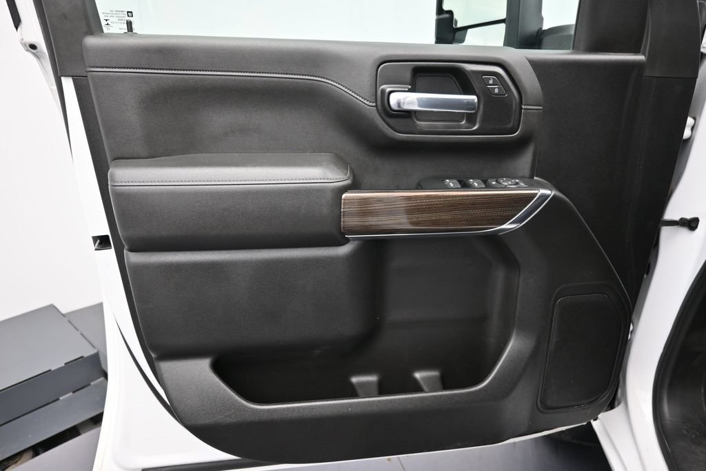 Used 2023 Chevrolet Silverado 2500 LT AWD/4WD image 9
