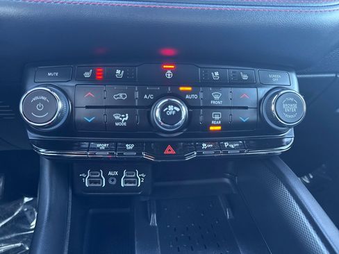 Used 2025 Dodge Durango R/T image 24