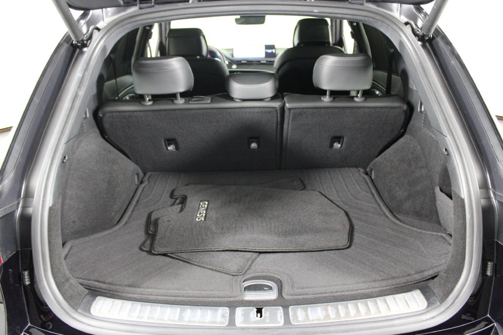 Used 2024 Genesis GV70 3.5T Sport w/ Sport Prestige Package AWD/4WD image 15