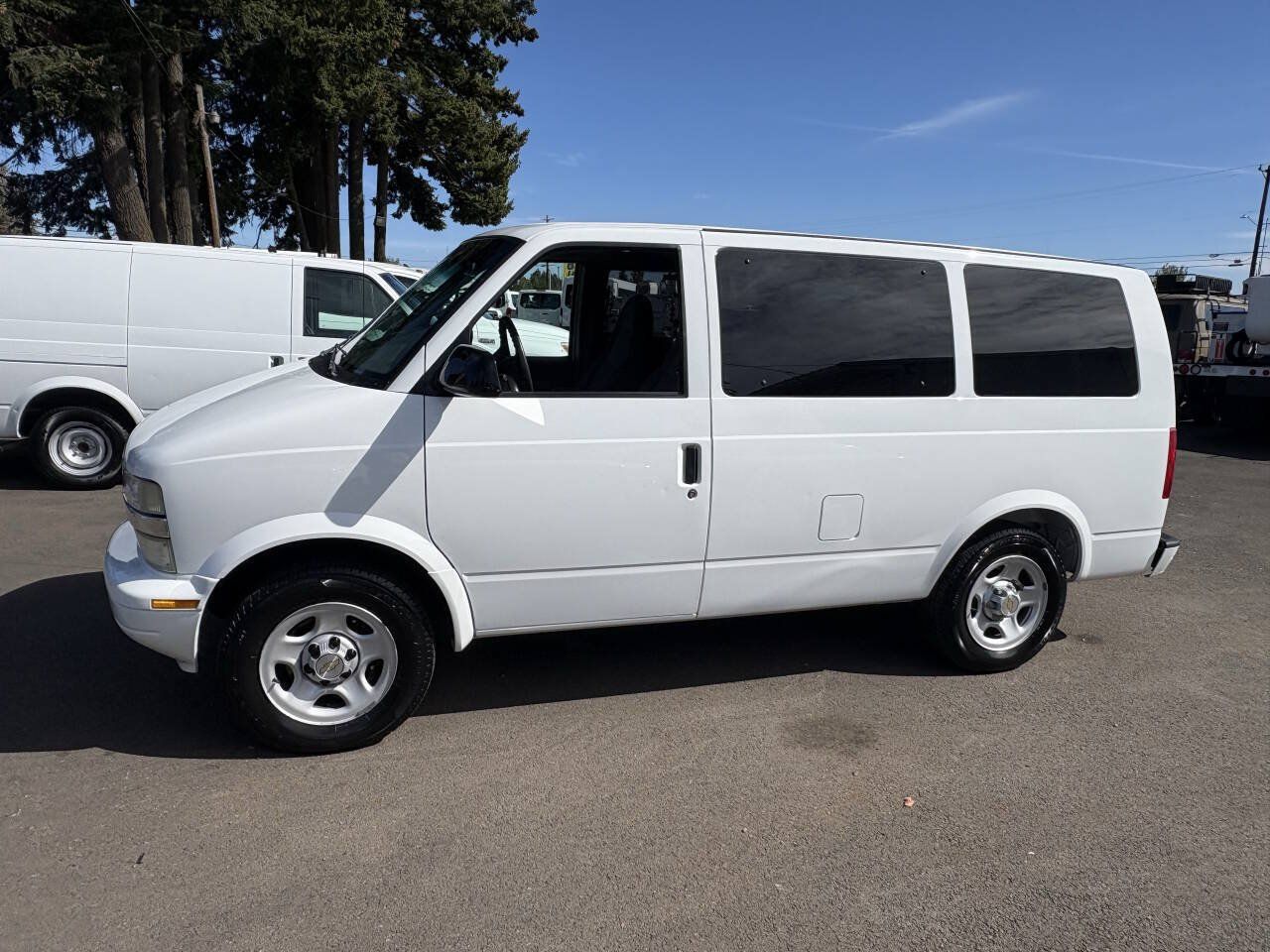 Used 2003 Chevrolet Astro Passenger AWD image 9