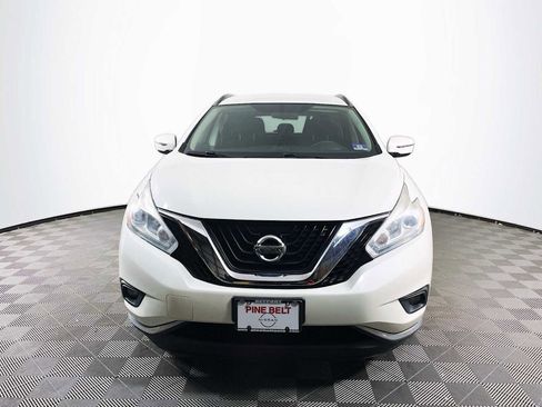 Used 2017 Nissan Murano SV image 2