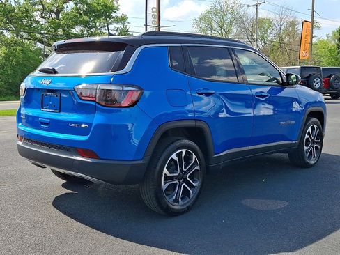 Used 2023 Jeep Compass Limited AWD/4WD image 4