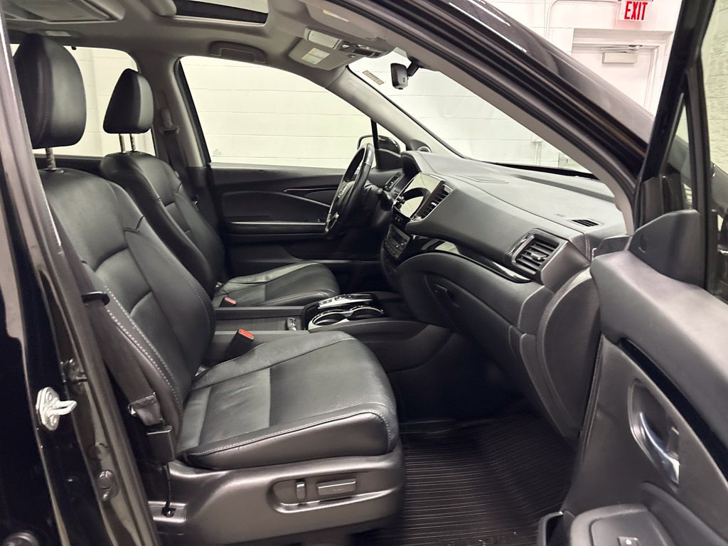 Used 2022 Honda Pilot Elite image 37